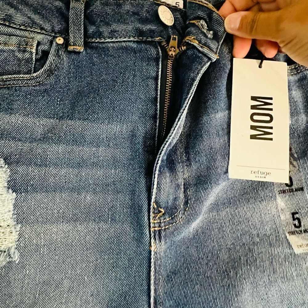Mom denim distressed High Rise Womens' jeans size 5 - Picture 7 of 12